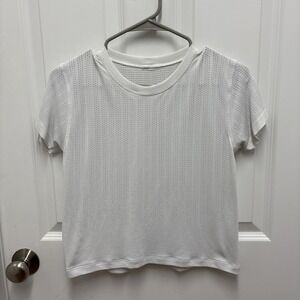 LULULEMON Perforated Mesh Lightweight Women's Active T-Shirt‎